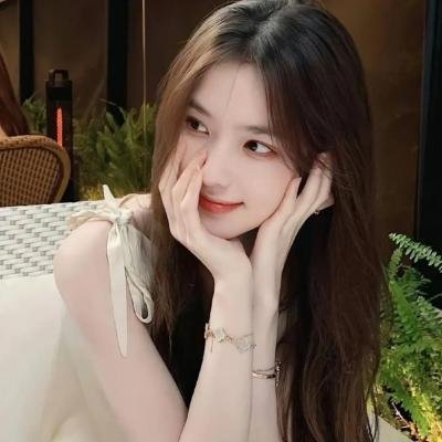 星光落在他掌心